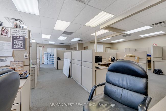 390 Bradwick Dr, Home with 0 bedrooms, 5 bathrooms and 100 parking in Concord ON | Image 30
