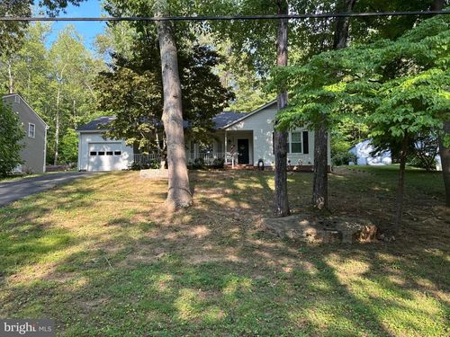 2051 Farragut Dr, STAFFORD, VA, 22554-2301 | Card Image
