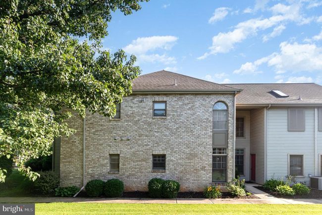192 Crescent Dr, Townhouse with 2 bedrooms, 2 bathrooms and null parking in Hershey PA | Image 29