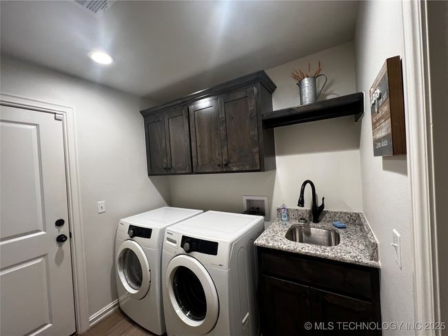 16265 N 573 Rd, House other with 3 bedrooms, 2 bathrooms and null parking in Tahlequah OK | Image 23