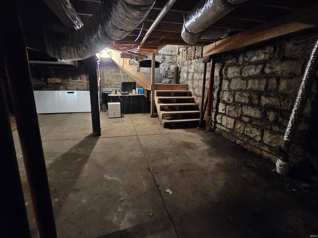 27 S Commercial St, Home with 1 bedrooms, 1 bathrooms and null parking in Worthington IN | Image 19
