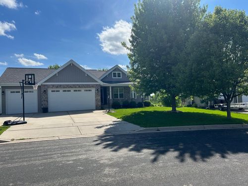 829 Shooting Star Circle, DeForest, WI, 53532-0000 | Card Image