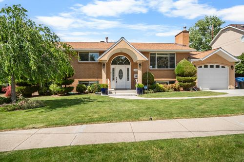 2563 E Sundown Ave, Cottonwood Heights, UT, 84121-3206 | Card Image