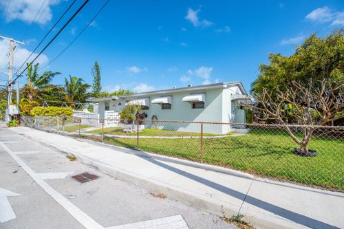 317 Cross St, Stock Island, FL, 33040-5709 | Card Image