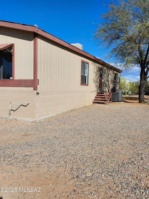 b-9800 W Picture Rocks Road, Tucson, AZ, 85743 | Card Image