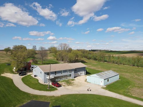 2584 Oaklawn Rd, Neosho, WI, 53059-9778 | Card Image