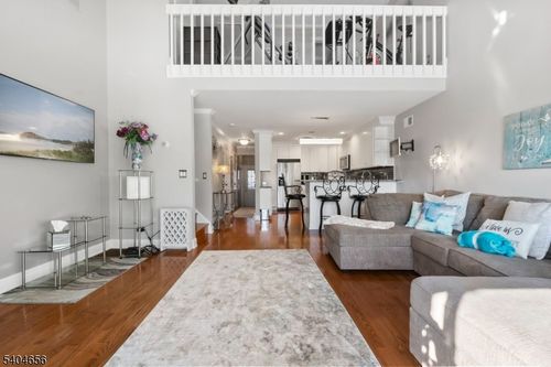 5 Bluebird Ct, Newton, NJ, 07860-1479 | Card Image