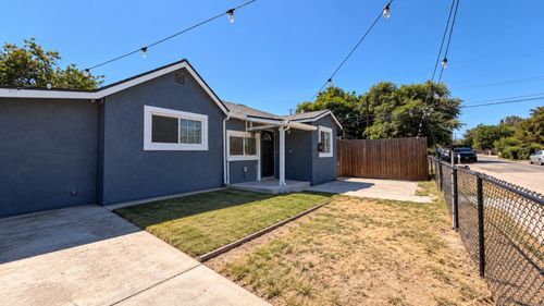 1626 Larkin Ave, Modesto, CA, 95354-4243 | Card Image