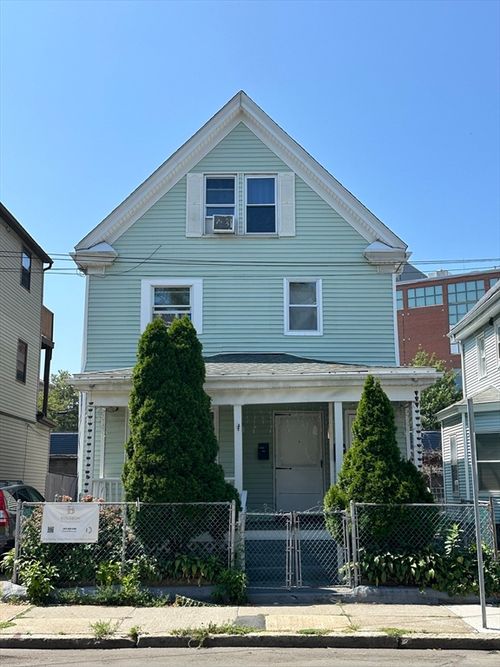 232 Pearl St, Somerville, MA, 02145-3926 | Card Image