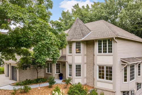 15395 Highland Blf, Minnetonka, MN, 55345-3600 | Card Image