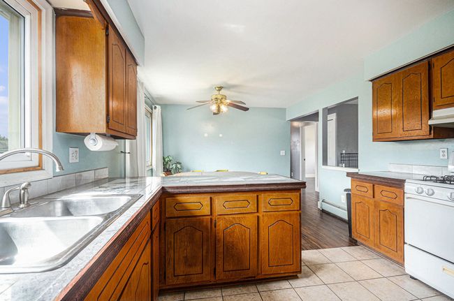 8100 Russell St, House other with 3 bedrooms, 2 bathrooms and null parking in Shelby Twp MI | Image 12