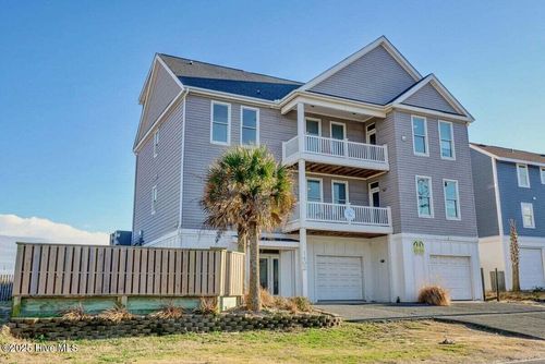 1402 Shore Dr, Surf City, NC, 28445-6768 | Card Image