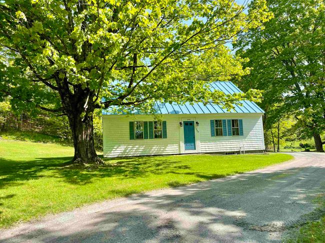 726 White School Road, House other with 3 bedrooms, 1 bathrooms and null parking in Burke VT | Image 3