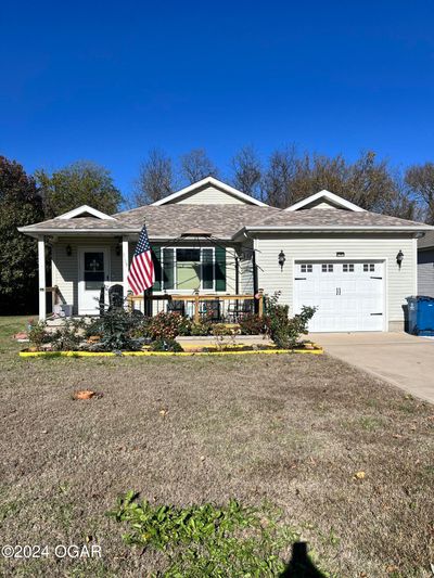 3105 W B Street, House other with 3 bedrooms, 2 bathrooms and null parking in Joplin MO | Image 2