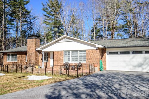 355 Mockingbird Dr, Hendersonville, NC, 28792-6553 | Card Image