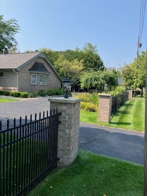 605 Lake Shore Dr, Cadillac, MI, 49601-1744 | Card Image