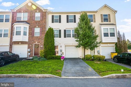 12 Lopez Dr, MARTINSBURG, WV, 25405-5704 | Card Image