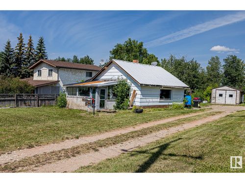 4904 47 Ave, Onoway, AB, T0E1V0 | Card Image