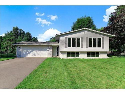 455 Black Oaks Ln N, Plymouth, MN, 55447-3652 | Card Image