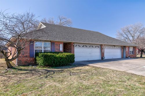 a-706 Meghan St, Siloam Springs, AR, 72761-5516 | Card Image
