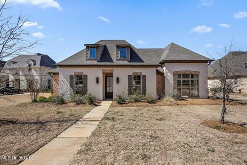 213 S Woodcreek Rd, Madison, MS, 39110-6636 | Card Image