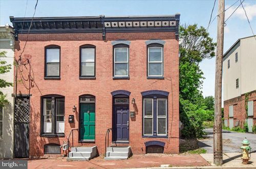 33 E South St, FREDERICK, MD, 21701-5617 | Card Image