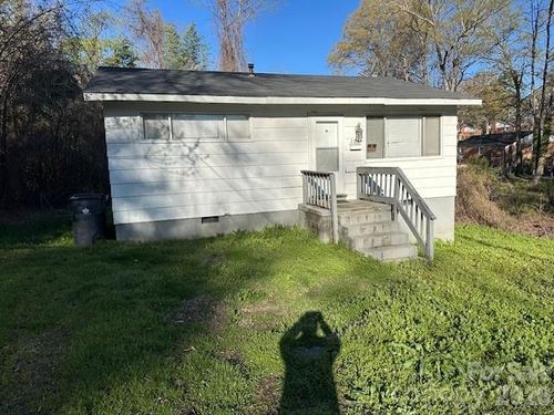 2218 Wilson Ave, Charlotte, NC, 28208-4658 | Card Image