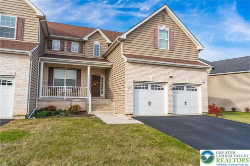 9615 Crescent Ln, BREINIGSVILLE, PA, 18031-1796 | Card Image