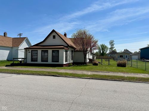 207 W Johnson Ave, West Terre Haute, IN, 47885-1030 | Card Image