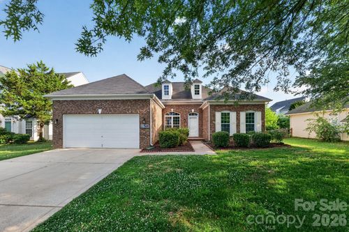 11518 Planters Estates Dr, Charlotte, NC, 28278-0007 | Card Image
