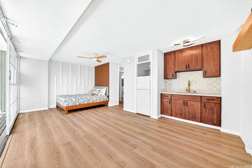 401-445 Kaiolu St, Honolulu, HI, 96815-2236 | Card Image