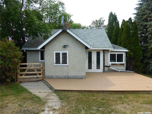 303 1 Ave, Paradise Hill, SK, S0M2G0 | Card Image