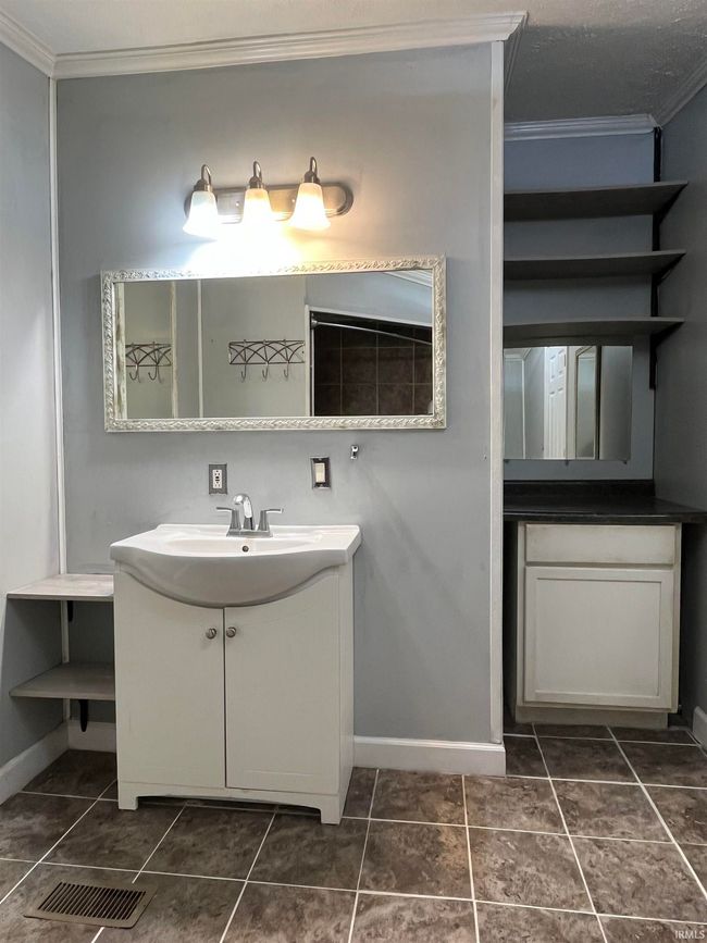 2498 S Woodland Trl, House other with 4 bedrooms, 3 bathrooms and null parking in Warsaw IN | Image 16