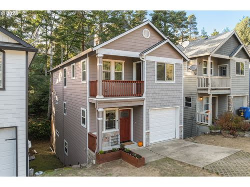 140 Breezee Way, Tillamook, OR, 97141-8455 | Card Image