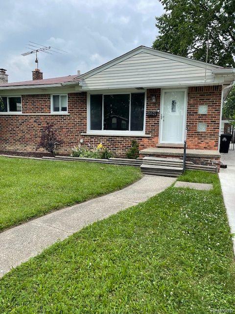 Huron St, Roseville, MI 48066