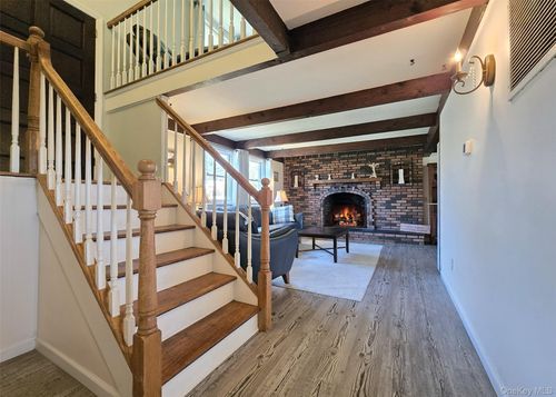 373 Magnolia Dr, Selden, NY, 11784-1308 | Card Image