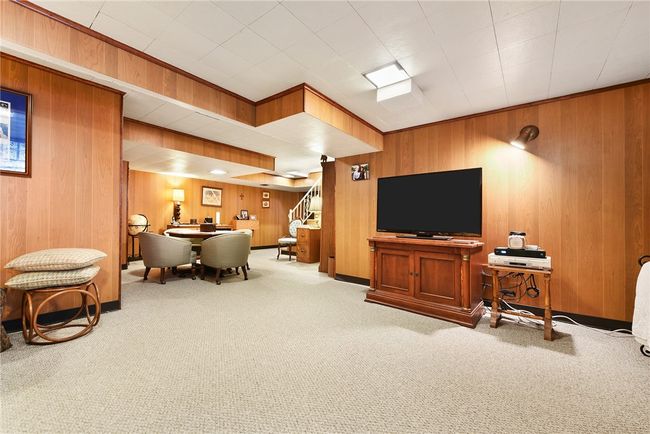 1609 Zeuger St, House other with 3 bedrooms, 3 bathrooms and 2 parking in Glenshaw PA | Image 28