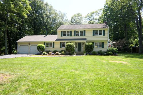 16 Mortar Rock Rd, Westport, CT, 06880-5055 | Card Image