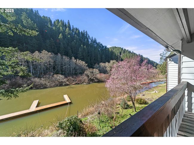 9 - 43605 State Highway 38, Condo with 2 bedrooms, 2 bathrooms and null parking in Reedsport OR | Image 35