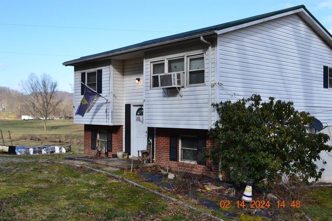 4026 Big Run Rd, House other with 4 bedrooms, 2 bathrooms and 3 parking in Walkersville WV | Image 4