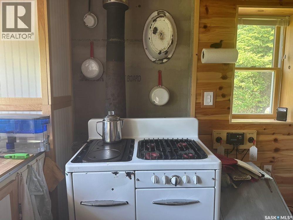 Residential in Lac La Ronge Provincial Park 5