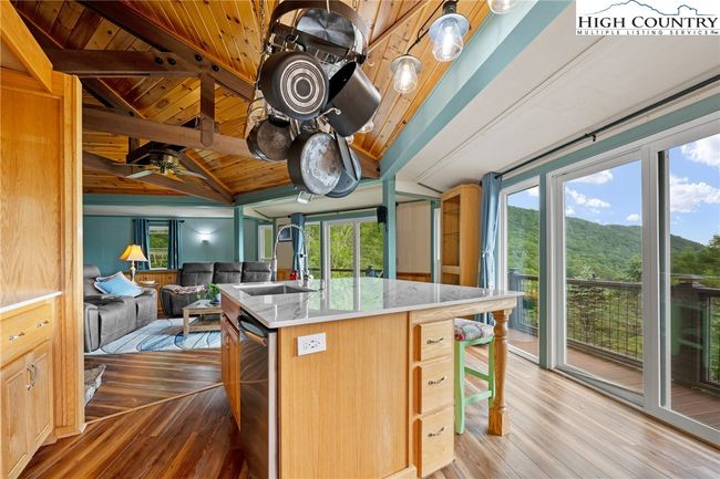 158 Longview Ct, House other with 2 bedrooms, 3 bathrooms and null parking in Seven Devils NC | Image 11