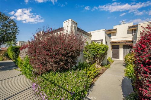 5764 Laguna Way, Cypress, CA, 90630-3212 | Card Image