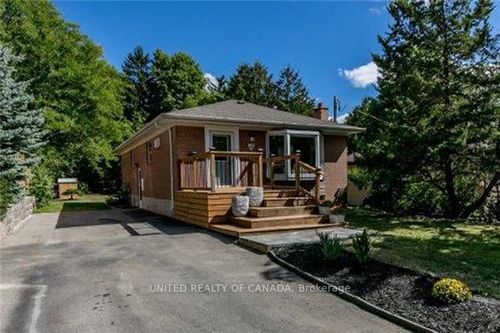 45 Bayview Pky, Newmarket, ON, L3Y3W2 | Card Image