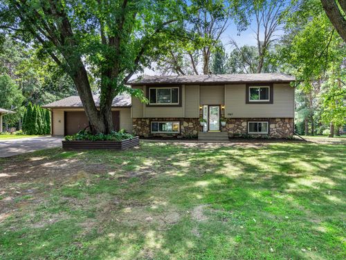 5747 261st St, Wyoming, MN, 55092-8007 | Card Image