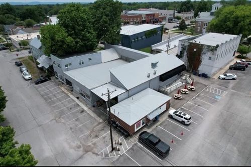 216 N Irwin St, Manchester, TN, 37355-1529 | Card Image