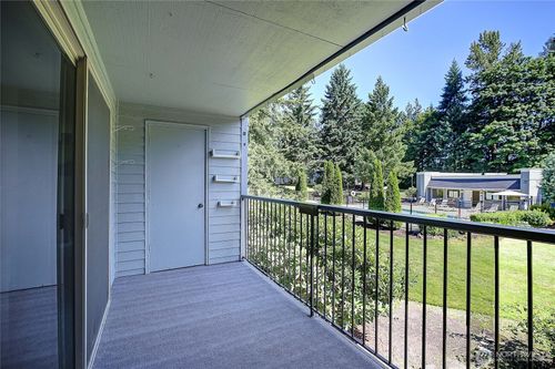 apt-f205-4641 W Lake Sammamish Pkwy Se, Issaquah, WA, 98027-9301 | Card Image