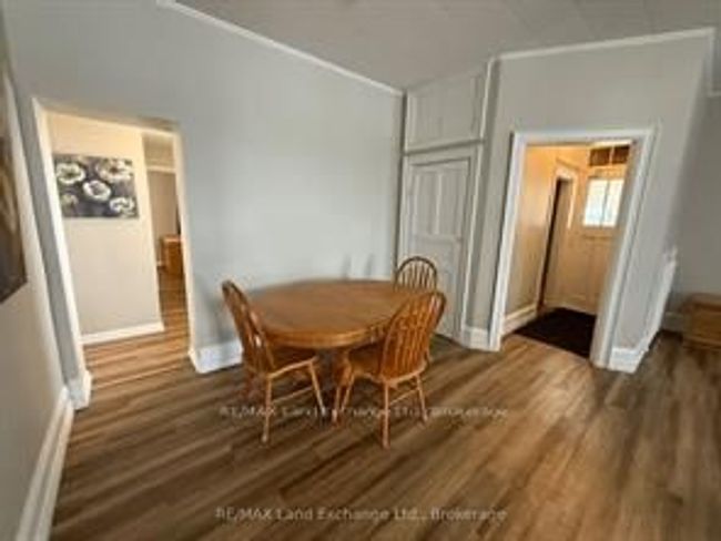 UPPER - 433 Broadway St, Home with 3 bedrooms, 1 bathrooms and 4 parking in Kincardine ON | Image 8