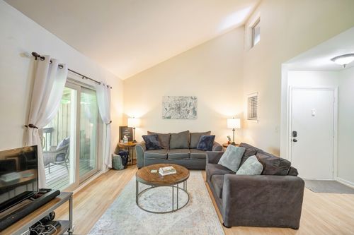 427 Summit Ridge Pl, Nashville, TN, 37215-3835 | Card Image