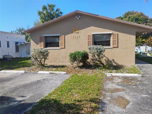 2-1717 Shenandoah St, Hollywood, FL, 33020-2245 | Card Image